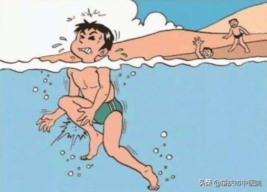 游泳的时候小腿抽筋正确处理步骤,游泳过程中如果抽筋时应该怎么办