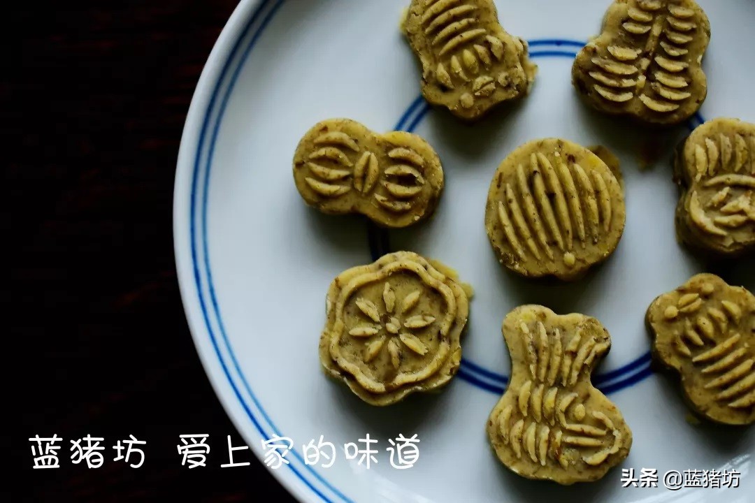 推荐一款好吃不腻的绿豆糕,绿豆糕香甜软糯冰冰凉凉