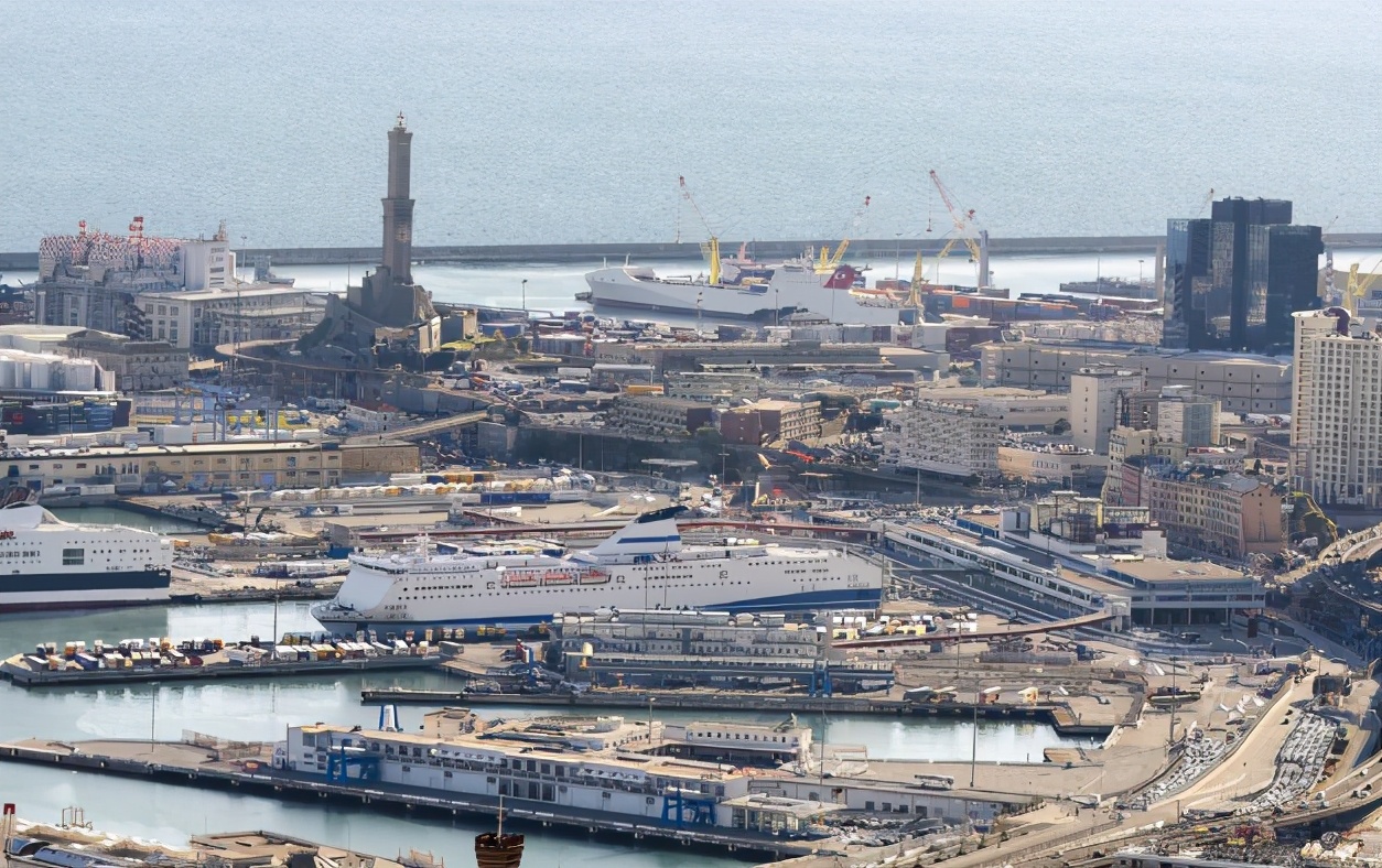 意大利著名港口有哪些,热那亚港是意大利第几大港