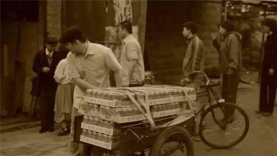 健力宝创始人李经纬大败局,健力宝总裁李经纬