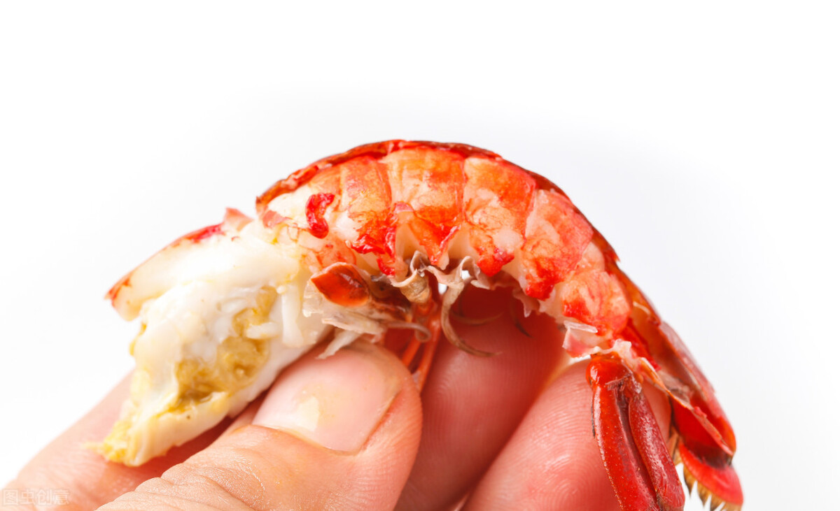 为什么虾熟了会卷起来,虾怎么处理可以弯曲