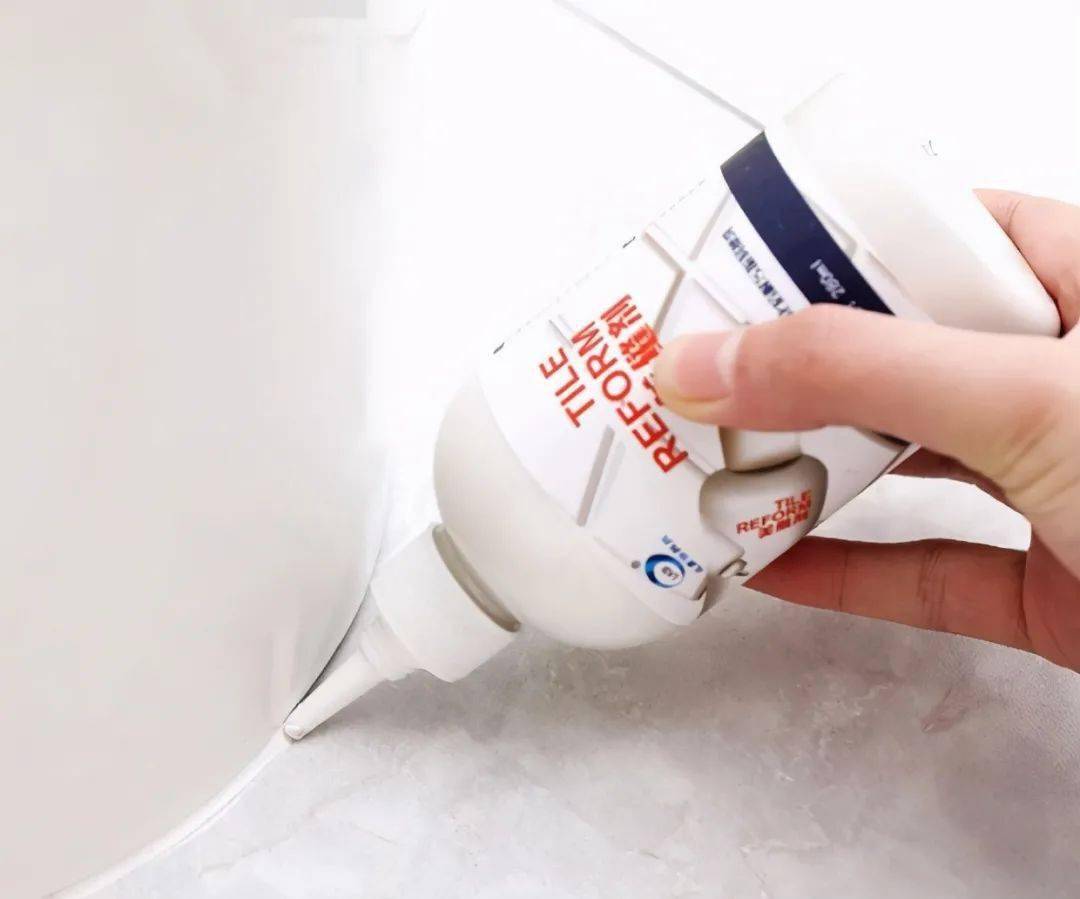 马桶底部一圈经常发霉发黑?试试老师傅教我的5个办法,烦恼消散