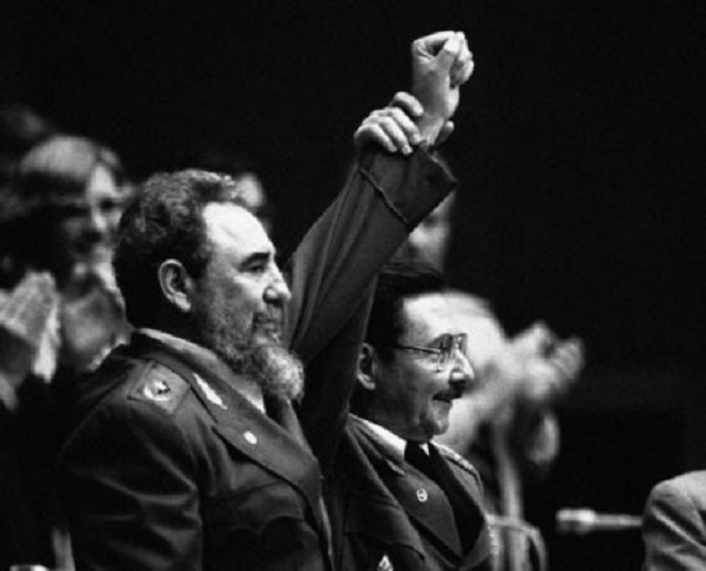 躲过美国638次*杀暗**，向中国学习经验，古巴革命的拳头卡斯特罗