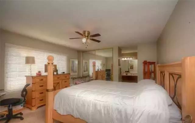 租房热门地段,破房子租五万块一个月