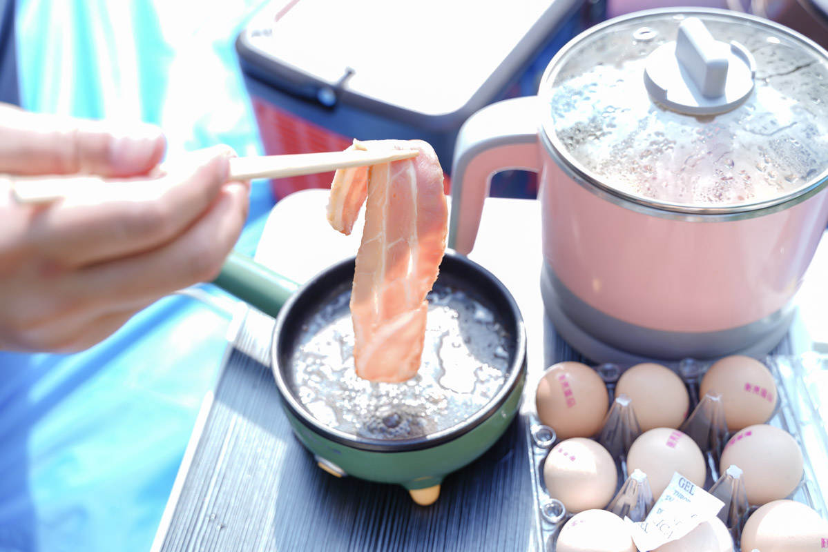 外出露营用电全靠它,电霸级别电小二户外电源1800W测评