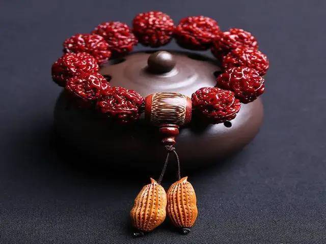 机刷金刚和手刷的颜色对比,机刷的金刚怎么分辨