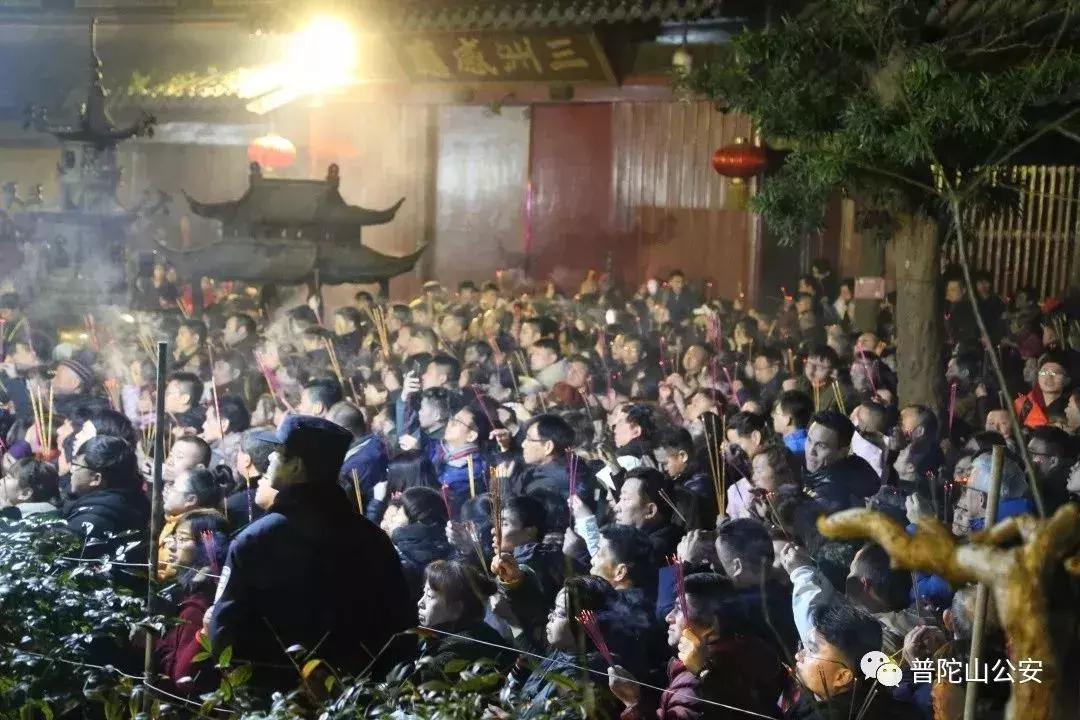 春节进出游客突破90万，普陀山旅游警察完成“平安大考”