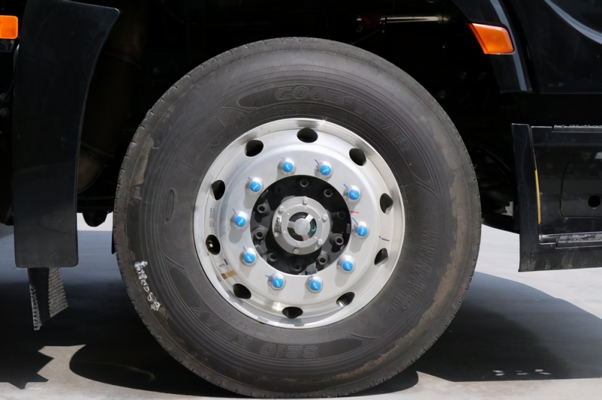 安能快速发展集中采购定制的重卡有什么特别之处?