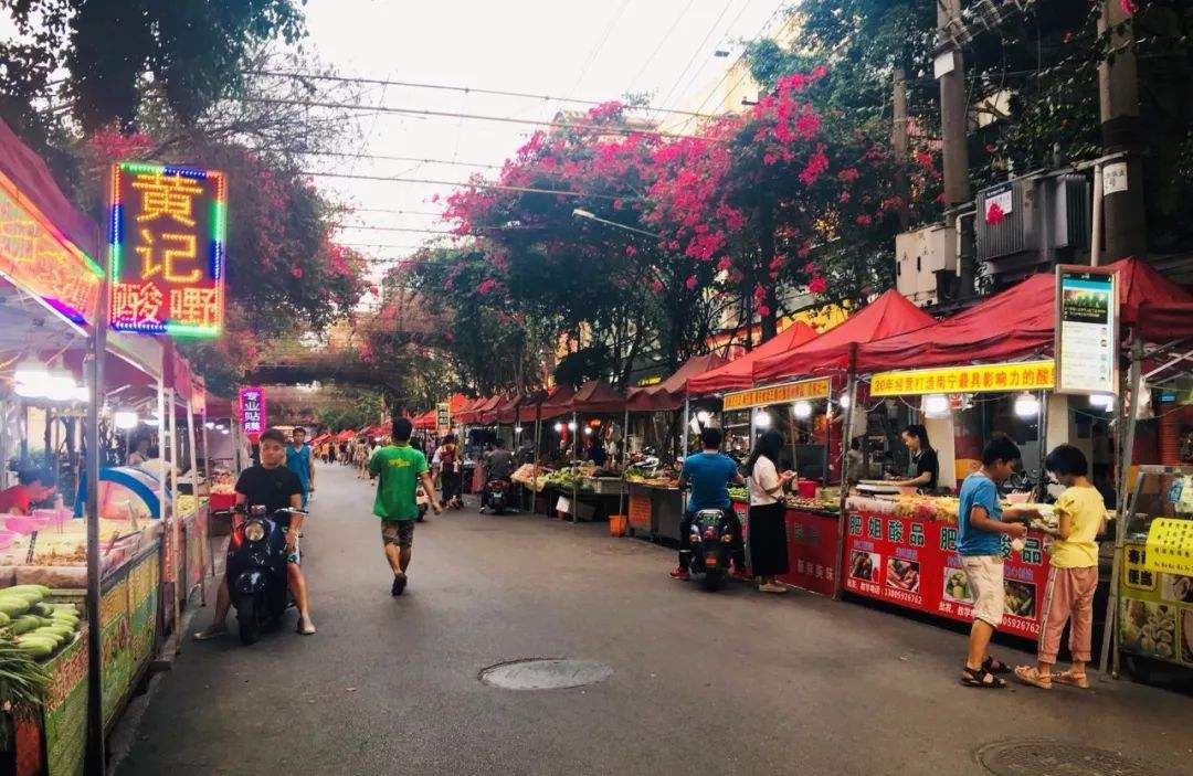 南宁必吃美食街排行榜离地铁近,广西南宁2019中山路美食街