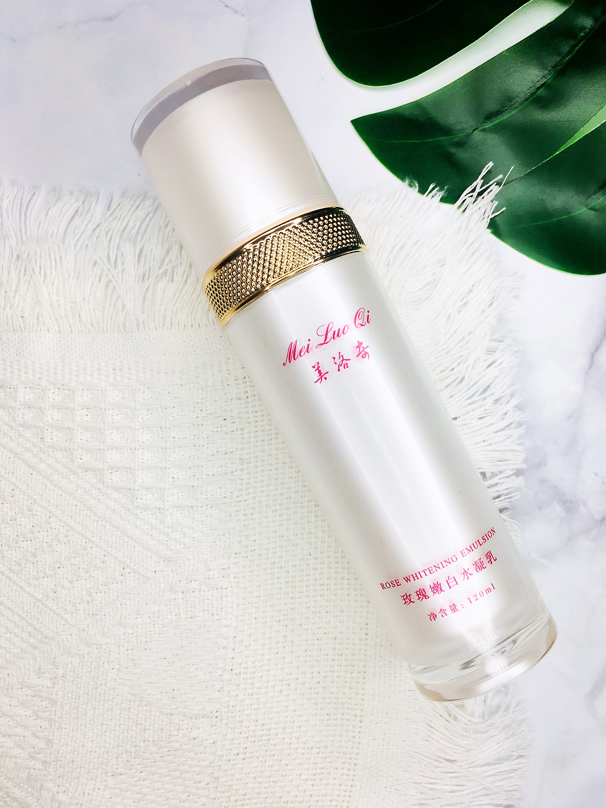 秋冬干皮保湿水乳哪款好,面部皮肤干燥脱皮瘙痒用什么水乳