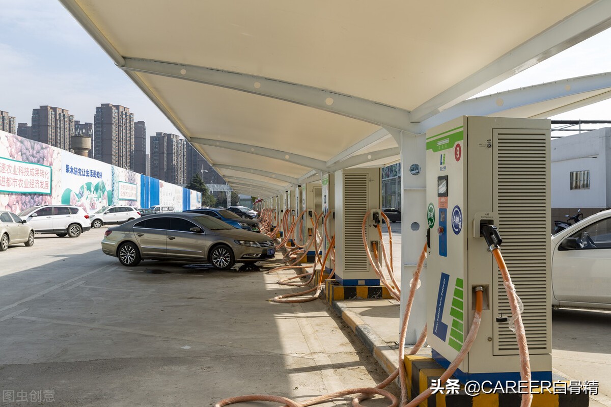 在上海学新能源汽车需要什么,在上海开新能源面包车的体验