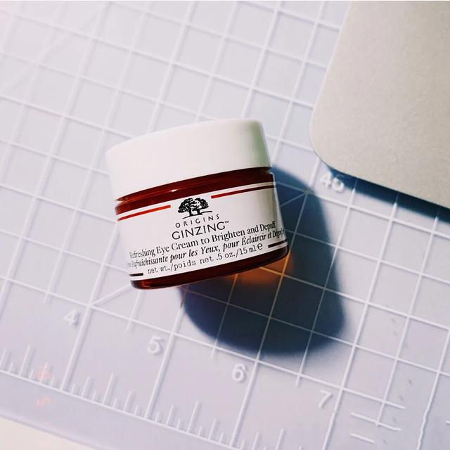 18岁熬夜型黑眼圈眼袋最好的眼霜,943熬夜眼霜和bm肌活眼霜哪个好