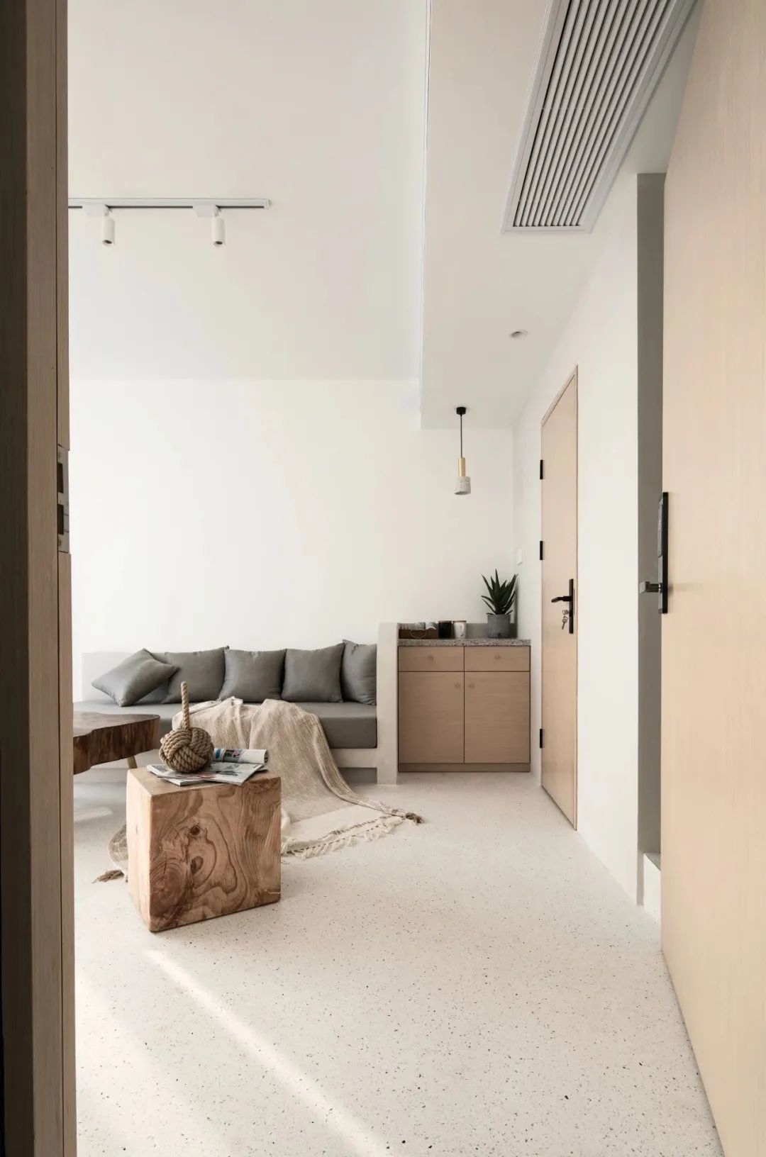 高级裸感设计,裸感设计风格