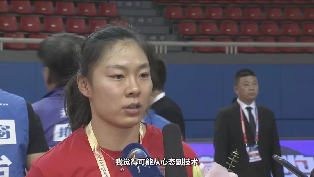 天津冠军领跑,冠军天津投掷