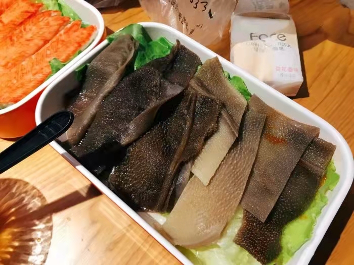 吃麻辣烫必点荤菜,吃麻辣烫里面的菜品