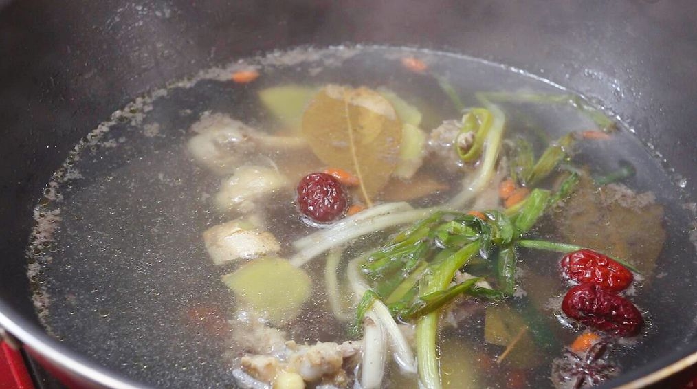 不用调料简单做鸡腿,不用油做的鸡腿怎么做最好吃