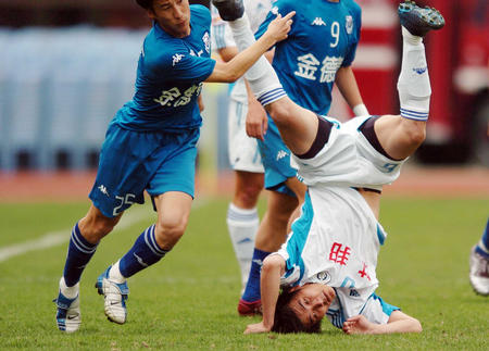 2006年的鲁能联赛回顾,重温鲁能2010夺冠