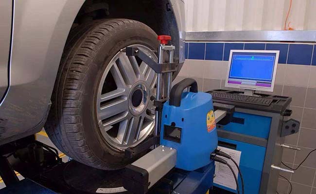 车子需不需要做四轮定位怎么判断,怎么判定车子要不要做四轮定位