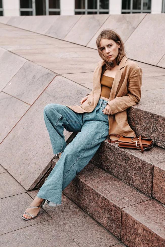 老爹裤显瘦还是直筒裤显瘦,为什么今年流行老爹裤