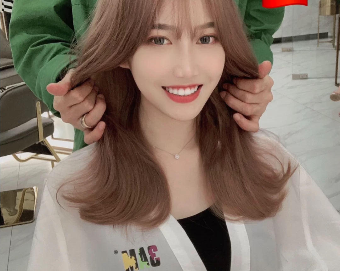 兰蔻粉底液小气泡遮瑕持久,兰蔻和ysl粉底液哪个适合干皮遮瑕