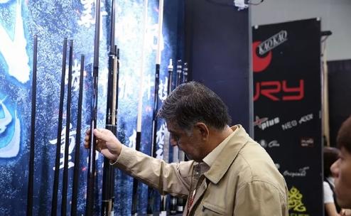 fury威利台球杆血刃分体杆,fury威利台球杆视频