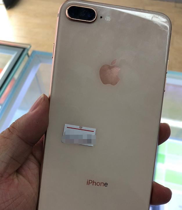 网友想买1700元的国行官换iPhone8P，看到整机报告后果断放弃