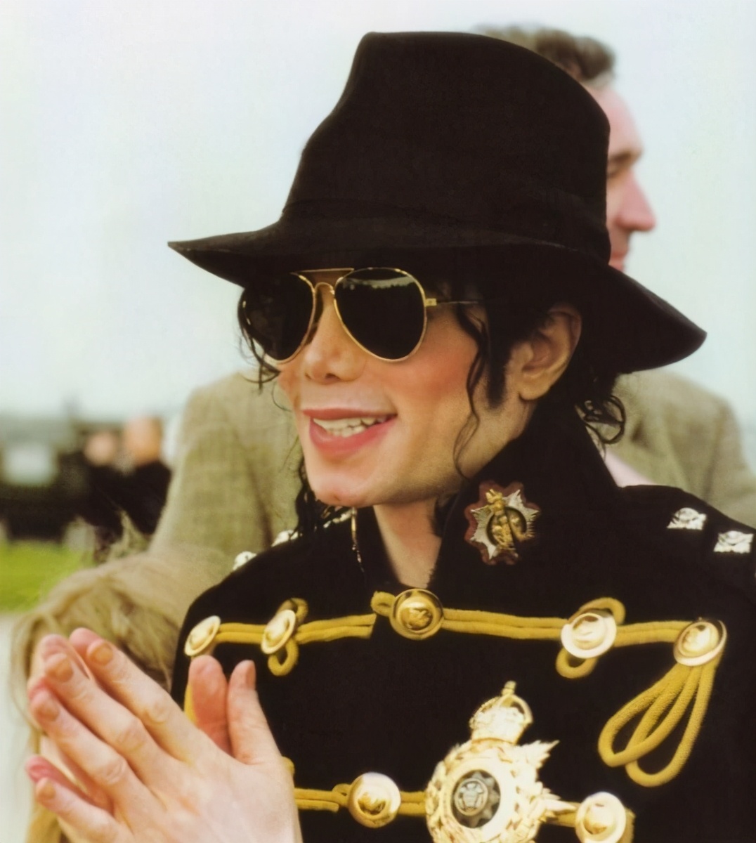 迈克尔杰克逊性骚扰案件简介,迈克尔杰克逊被诬陷侵犯男孩