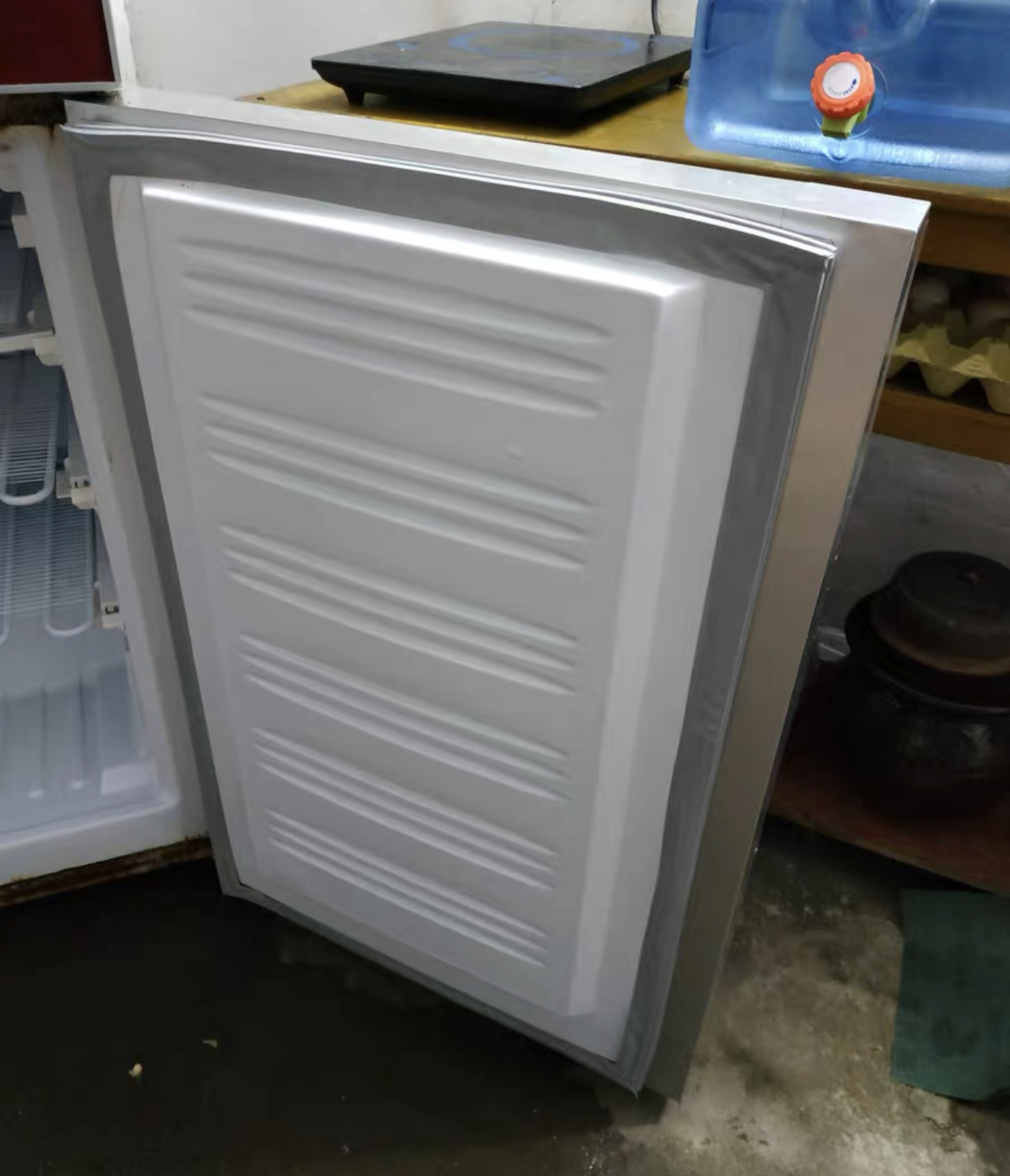 冰箱封条发霉严重怎么处理,冰箱封条发霉最好清洗方法