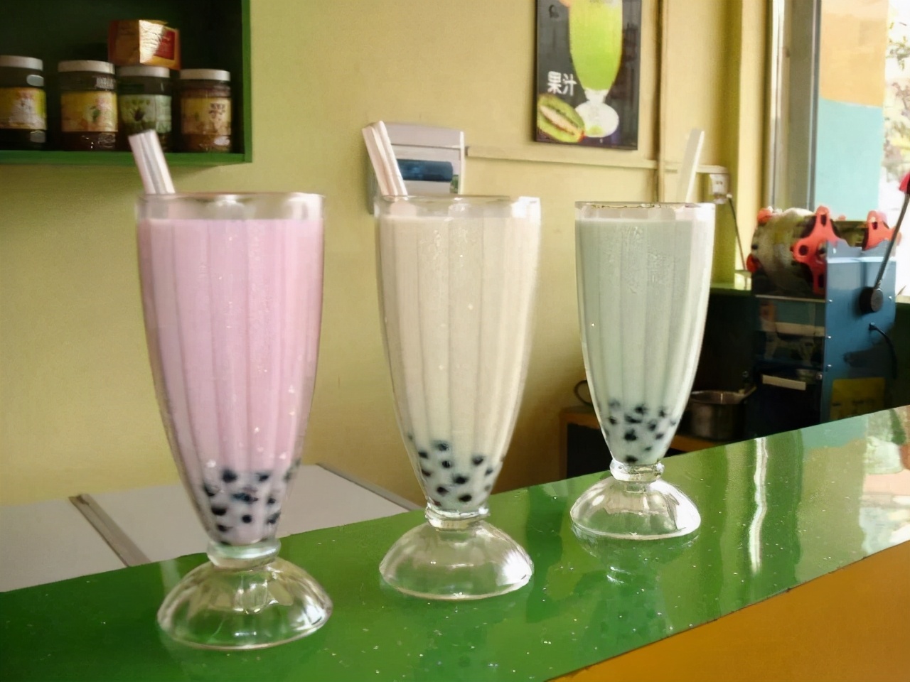 奶茶炒到2000元一杯,一杯奶茶炒到500块