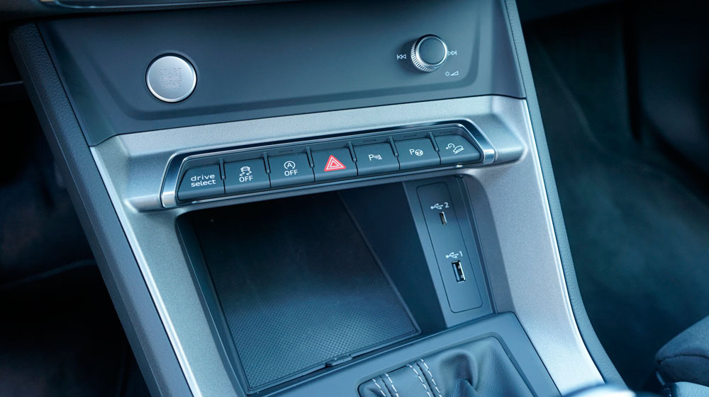 奥迪q345tfsiquattro,奥迪q335tfsi时尚动感型测评