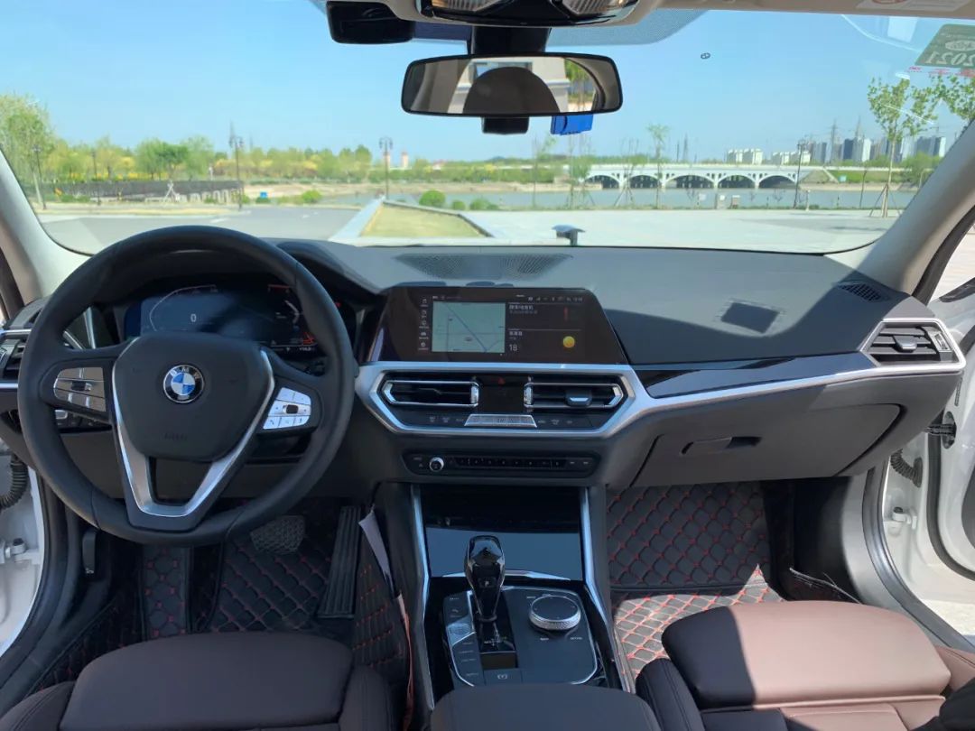 开了三年的宝马还好开吗,开了一年的宝马三系什么感受