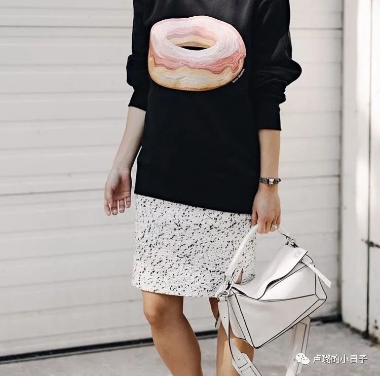 要说高级感的包，标配一定是白色包