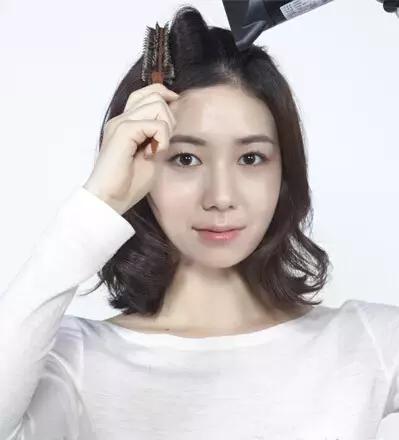 吹风机热风和冷风吹头发哪个蓬松,用吹风机快速打理有型的蓬松发型