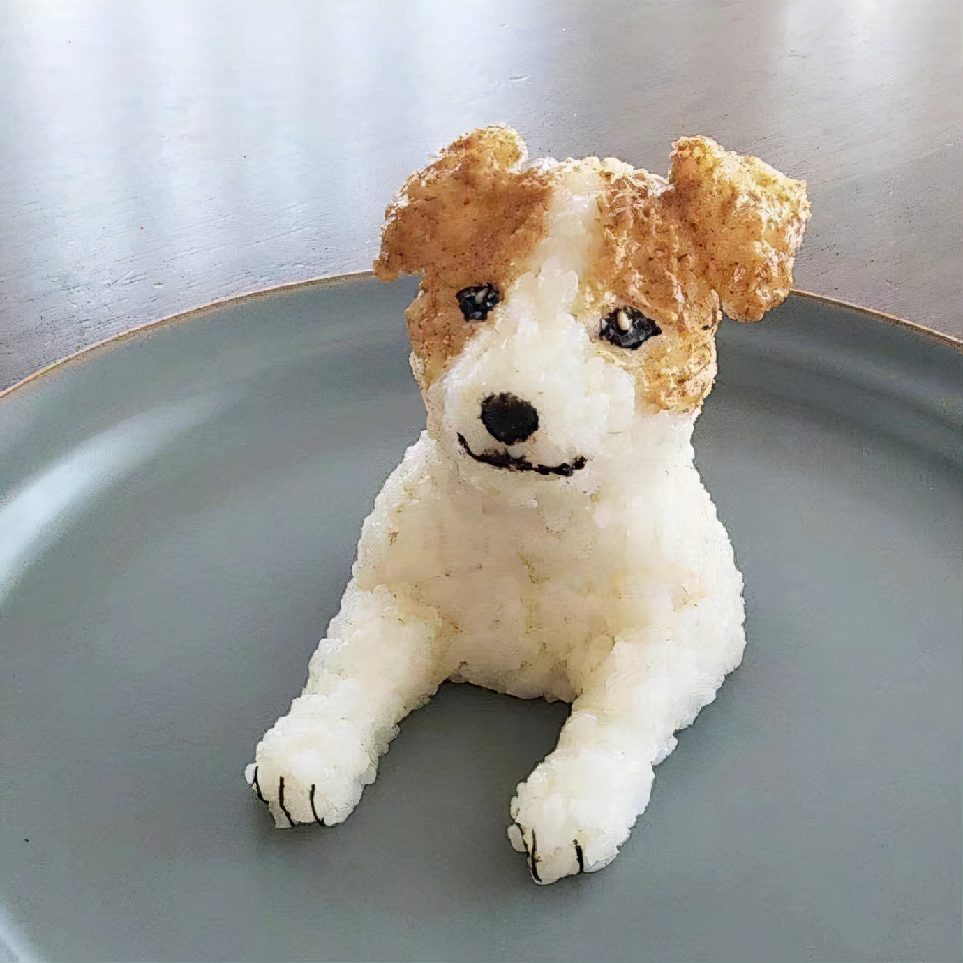 连饭团也开始“卖萌”了，你看它们的眼神，就问你舍不舍得下口？