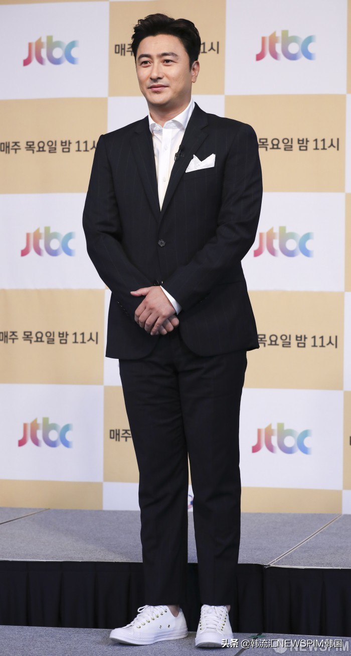 韩综《团结才能踢》发布会金成柱安贞焕组明星足球队