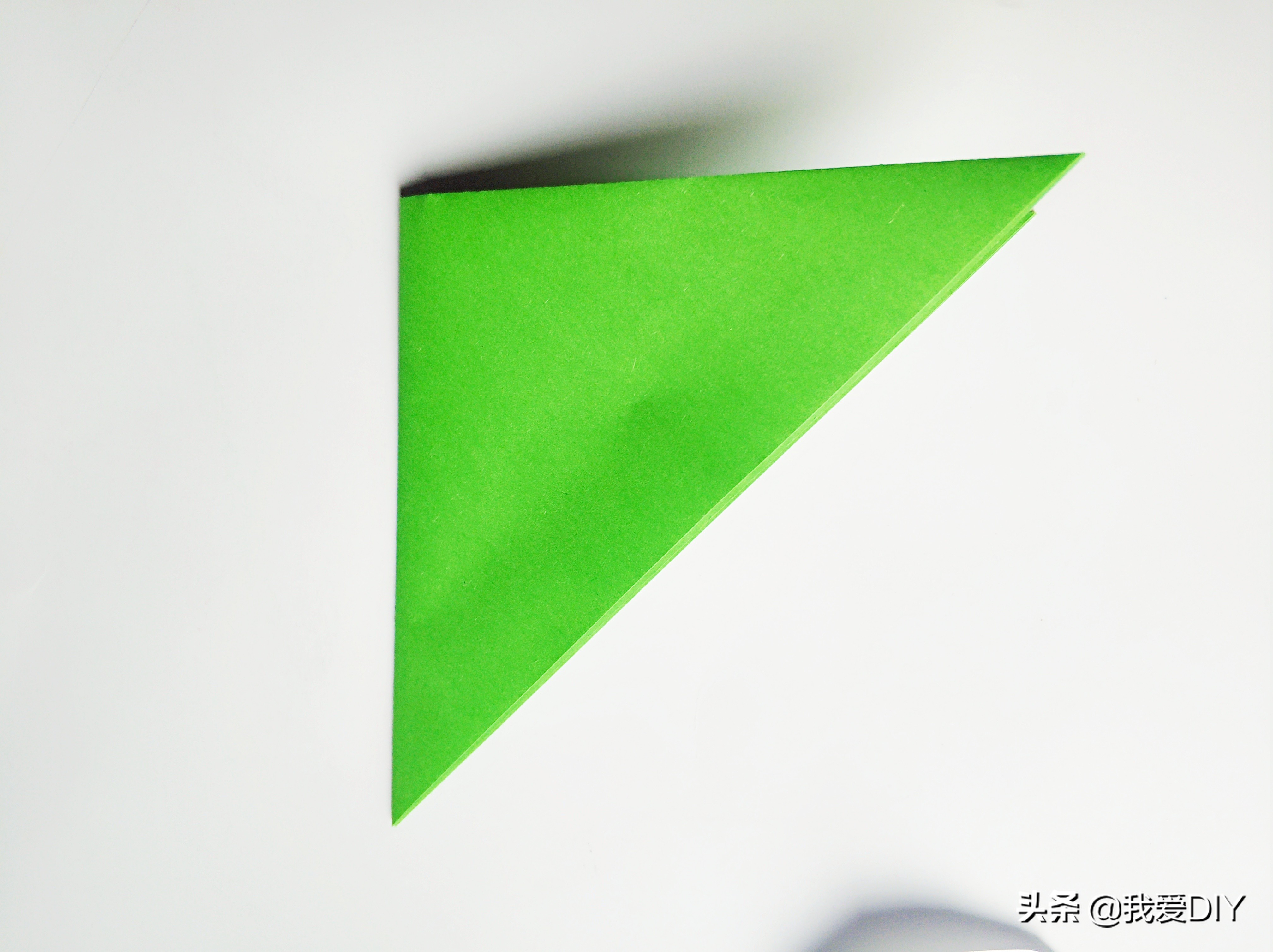 小燕子教大家折礼物盒,小燕子折法慢放视频