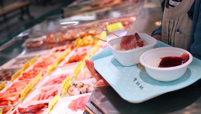 港口风情街美食,北海道美景旅游美食攻略