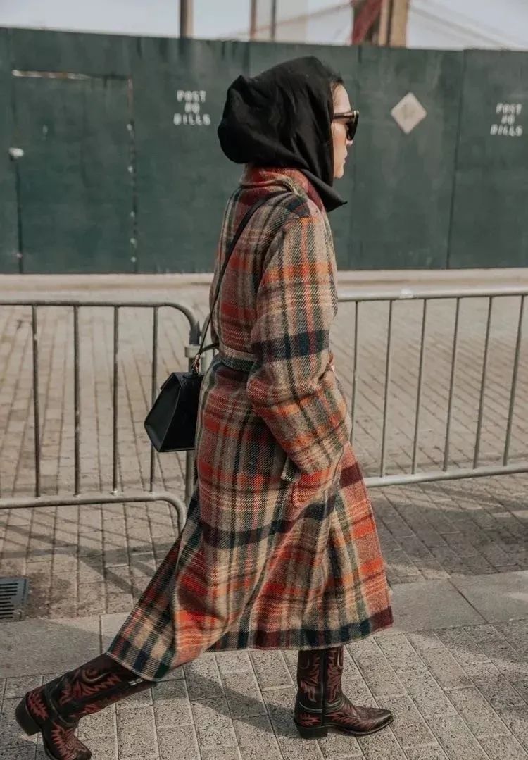 你还在买这么贵的大衣吗,买了件比较贵的大衣有些后悔