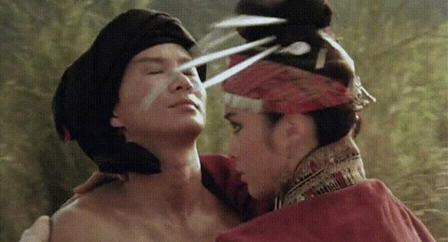 一夜筹2千万救夫，怼名导换大咖，豪侠阔太徐枫光耀影坛再战商场