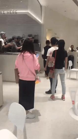 警方介入外卖员殴打店员事件后续,喜茶殴打外卖小哥被开除