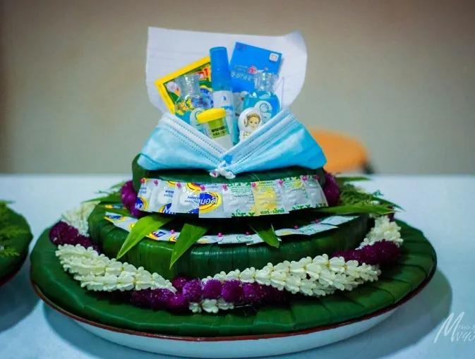 疫情之下的拜师节，泰国学生将“花盘”玩出了新花样