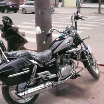 能跑进*藏西**的万元国产巡航太子----豪爵铃木GZ150-A