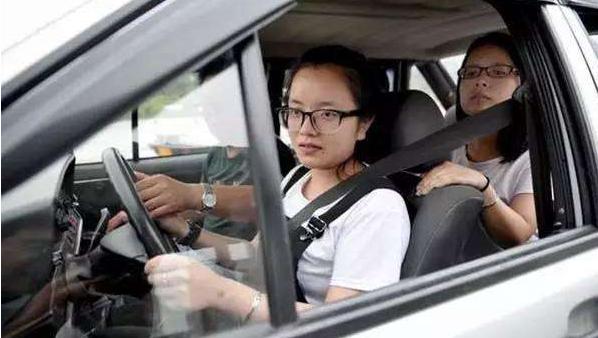 为什么有的人学车很快上手，有的却很慢？这5个因素决定