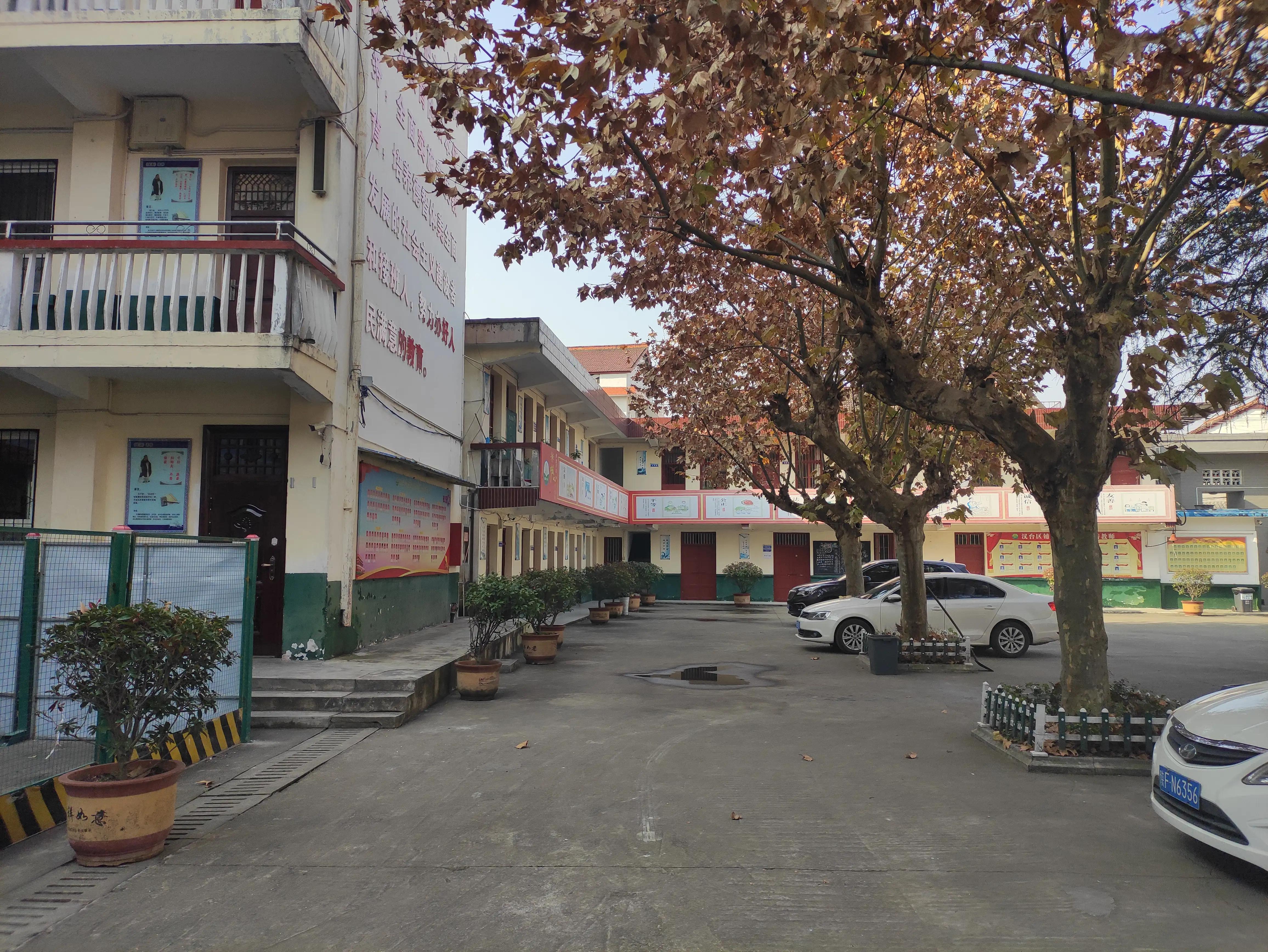 对校园的追忆,怀念以前的子弟学校