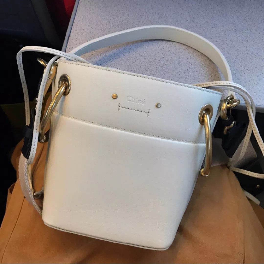 大幂幂同款包包小香风,听说包可以治百病所以买了个包