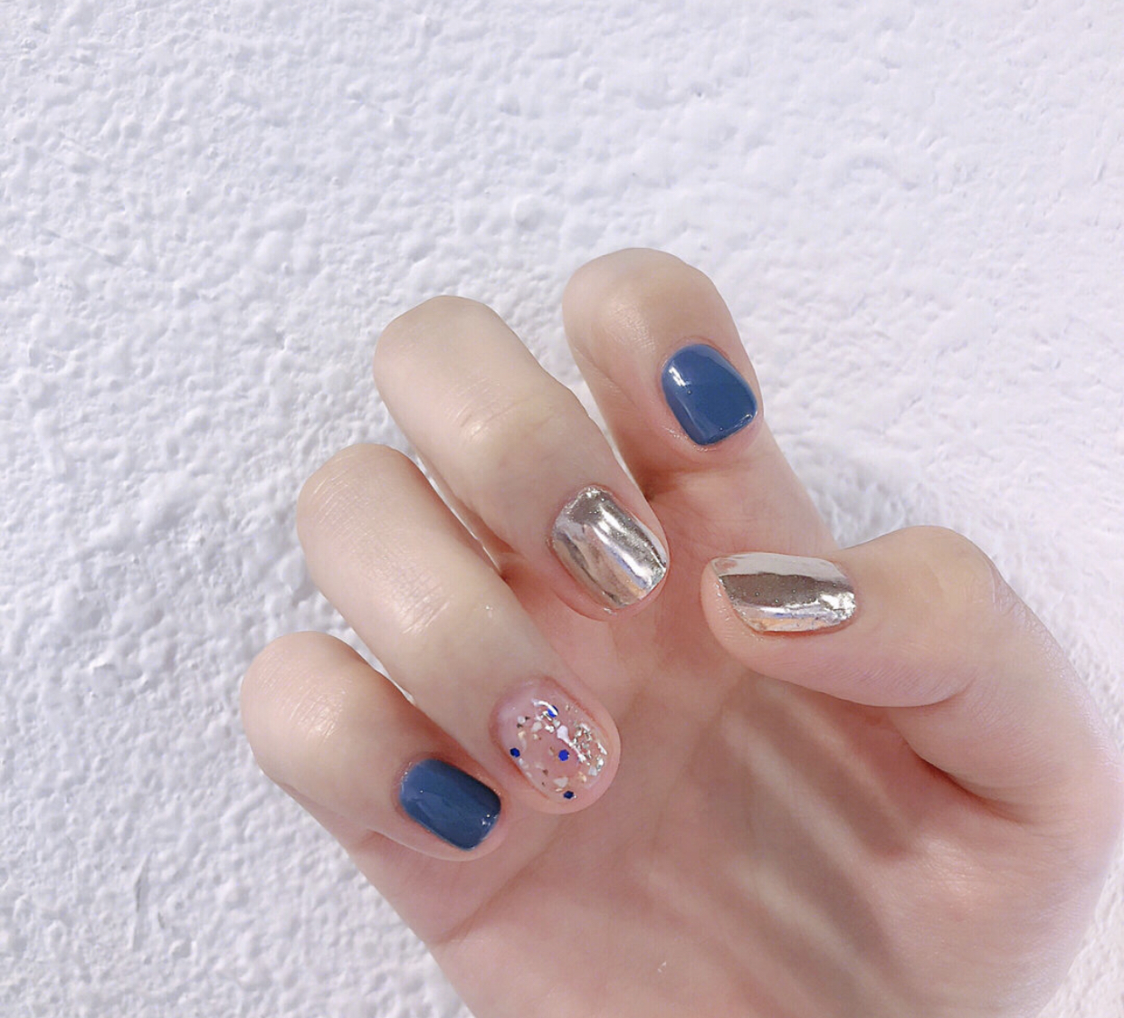 美甲夏日显白气质清冷,夏日仙气美甲适合指甲往里面长的