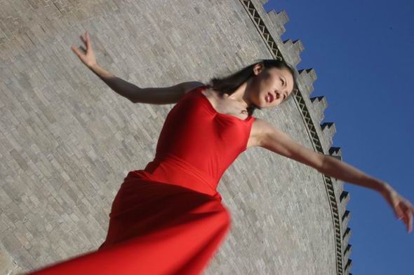 19年前，汤加丽大尺度写真热销，赚十七万稿费被告，赔摄影师十万