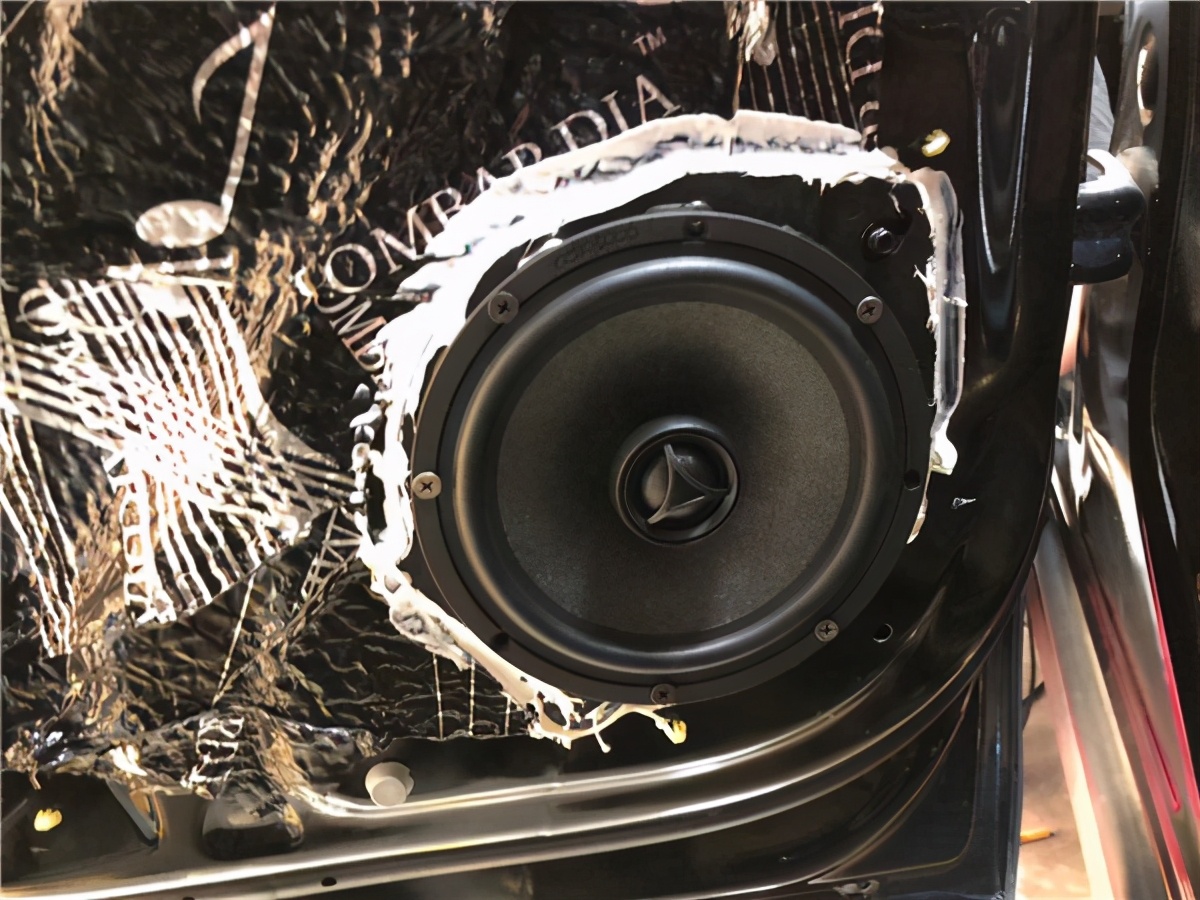 昂科威plus音响改装升级,别克昂科威bose音响升级