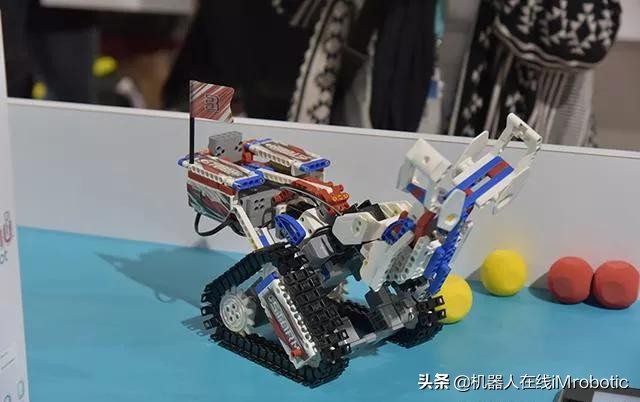 高科技硬核机器人,ces前沿的科技产品人形机器人