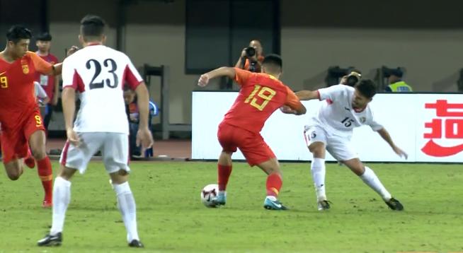 希丁克鲁能国奥,希丁克1人进球视频